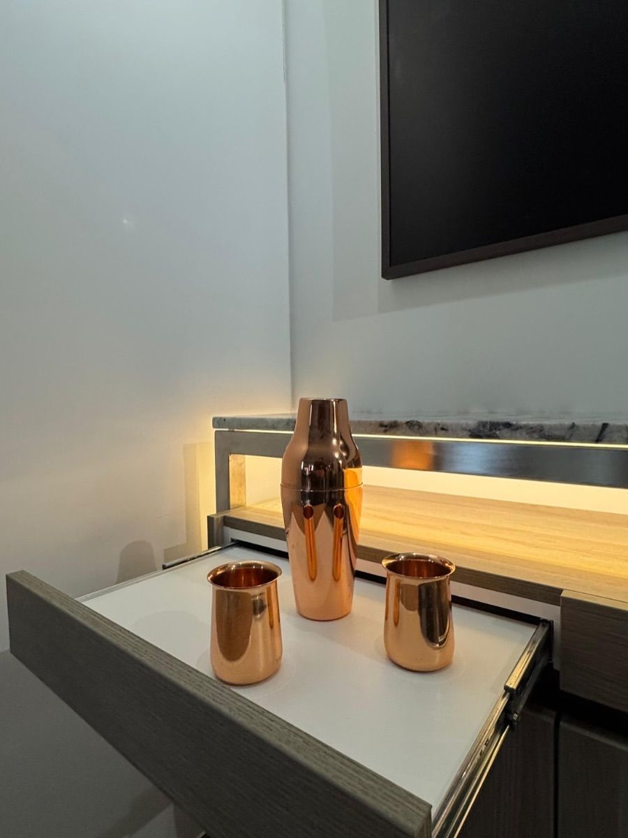 Mueble bar bajo TV