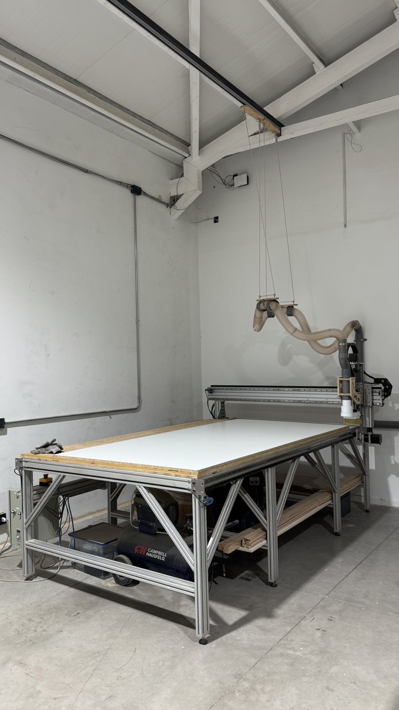 Router CNC en el taller de Art Home Design